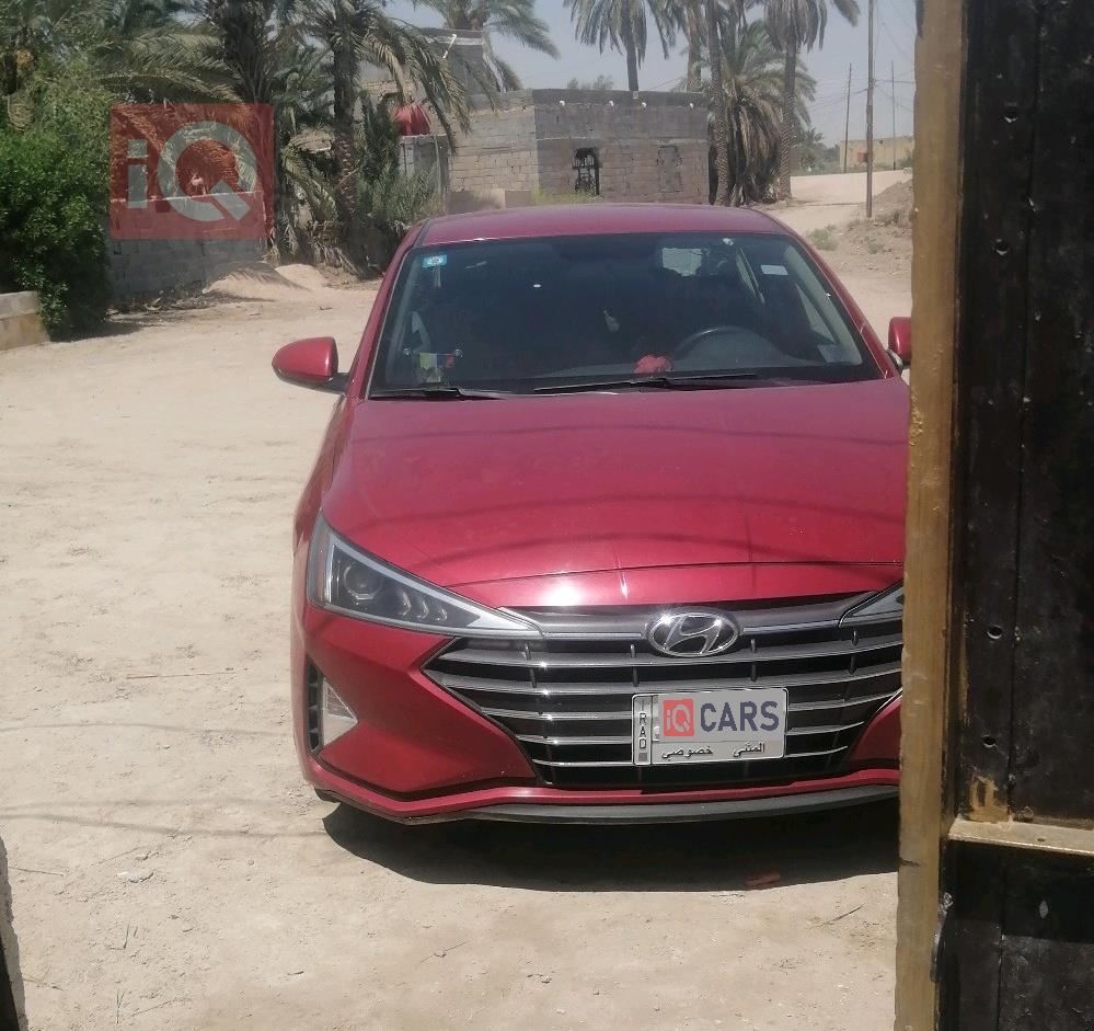 هیۆندای ئەلەنترا